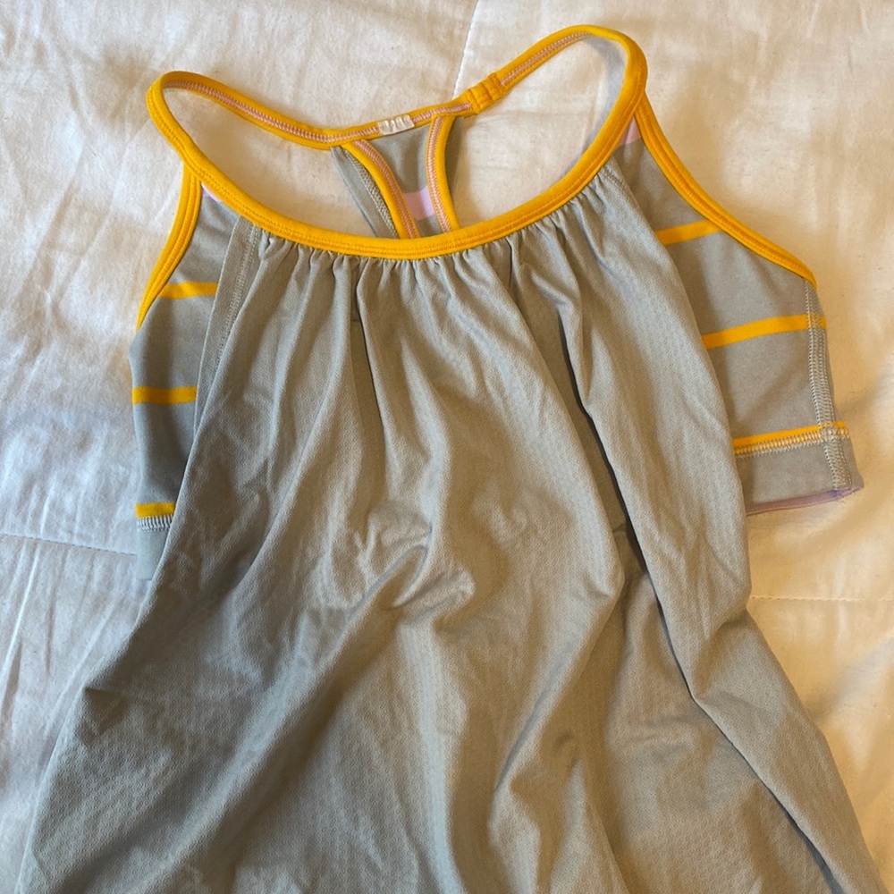 Lululemon top